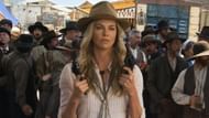 Charlize Theron as Anna Barnes-Leatherwood (Image via Netflix)